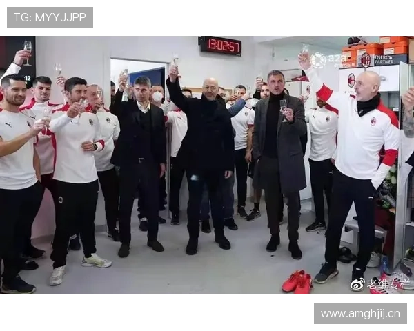 康纳训练完直接开香槟冲澡，这谁顶得住啊